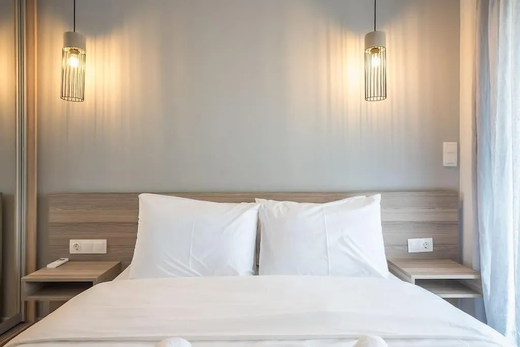 Modern Family Apartment With Rooftop Acropolis View Access-1